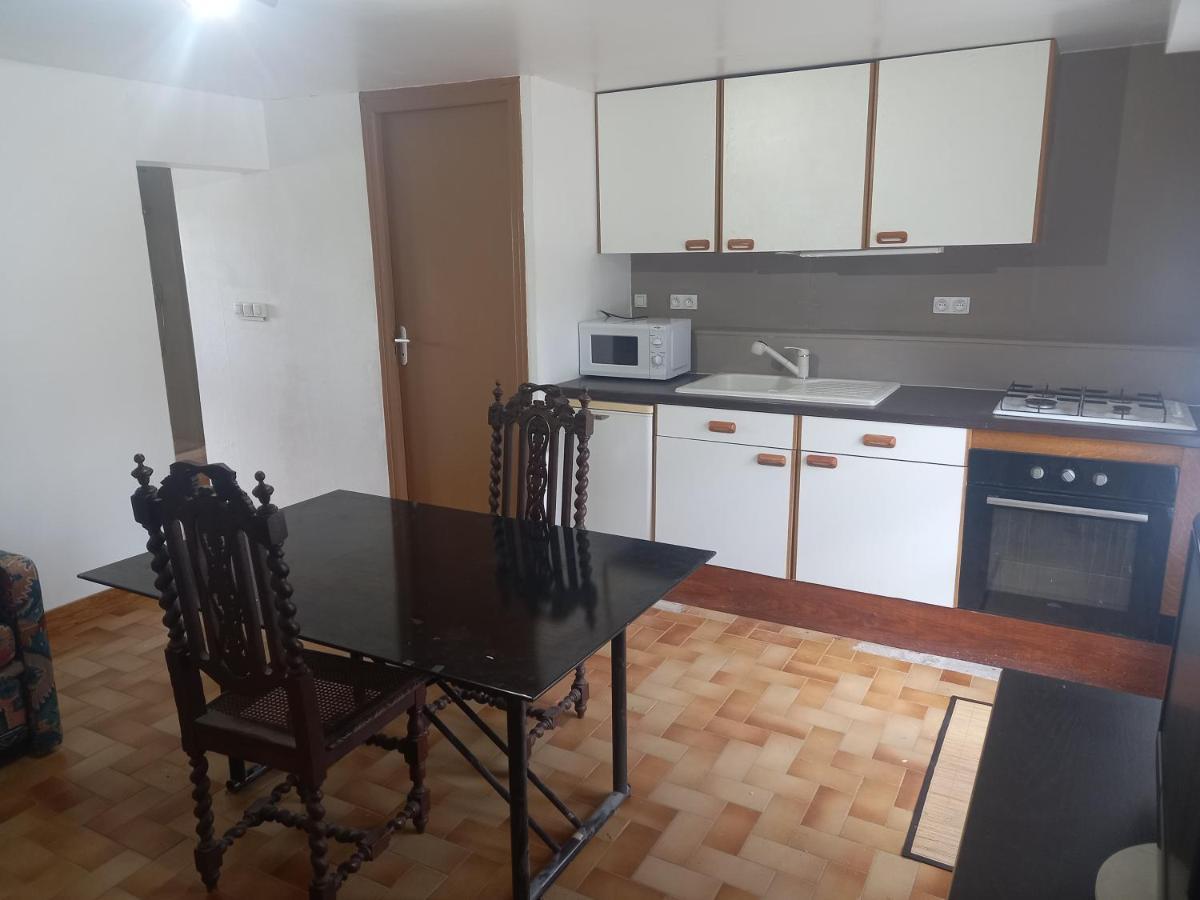 Mon Petit Studio Appartement Montmorillon Buitenkant foto